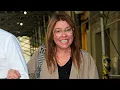 Download Lagu Rachael Ray Makes Rare Appearance Amid Concern for Her Health
