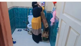 روتيني في تنظيف الحمام خليتوا في حته تانيه بين حمام وبلكونه وحم الحمل ورد فعل اهل جوزي ذلوني 