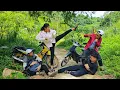 Lagu Single mother vs Thieves : Brave Single Mother ❤️ Fights Thief to Protect a Sick Young Man |