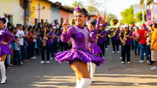 JIQUILISCO LATIN BAND EN EL DESFILE DE CORREOS DE SU DISTRITO 