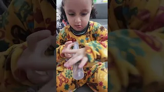 اديني الحقنه بسرعه ارجوك محتاجه الجرعه 