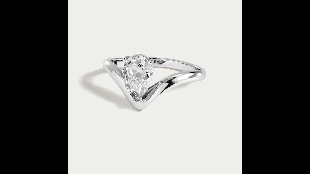 Phoebe丨Pear-Cut Lab-Grown Diamond Chevron Solitaire Engagement Ring