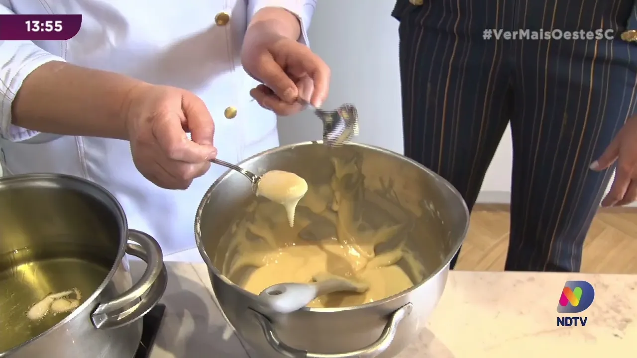 Aprenda a fazer o tradicional bolinho de chuva