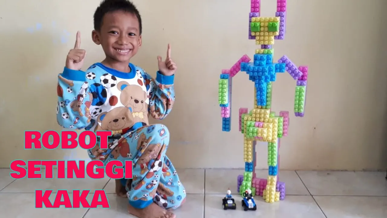 Cara Membuat Kostum Manusia Lego dari Karton. 