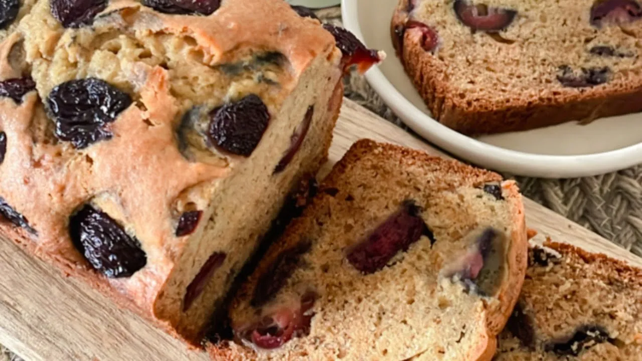 Banana & Cherry Bread: A Delicious Twist on a Classic Recipe