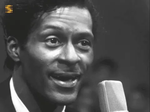 Download MP3 Chuck Berry 'Memphis Tennessee' live 1965 remaster