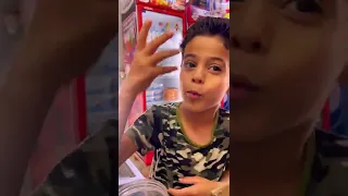 طفل يريد يشتري من الاسواق بس يبقى يلح بكلمه وتصير مشكله شوفو السبب 