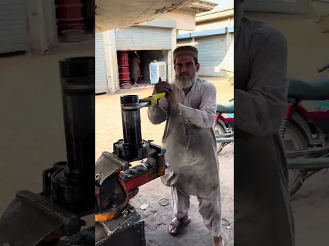 This Rusty Hydraulic Jack Gets a Stunning Transformation