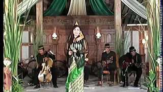 Download ANANG KERONCONG..IBUKU...ORKES KERONCONG PURIRAMA BOROBUDUR MP3