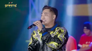 pandangan pertama simpatik music