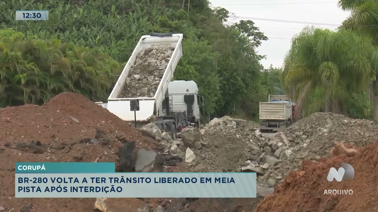 Corupá: BR-280 volta a ter trânsito liberado em meia pista após interdição