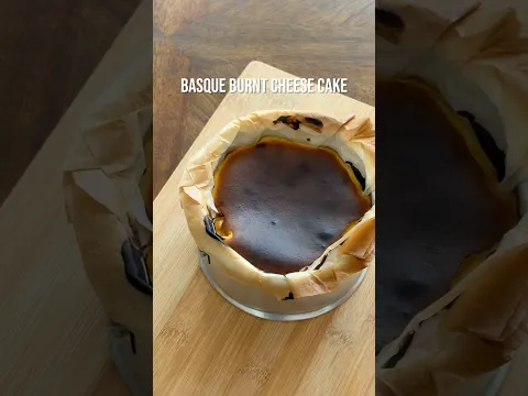 Basque burnt cheesecake yang literally tinggal campur, tuang, dan oven 🧀