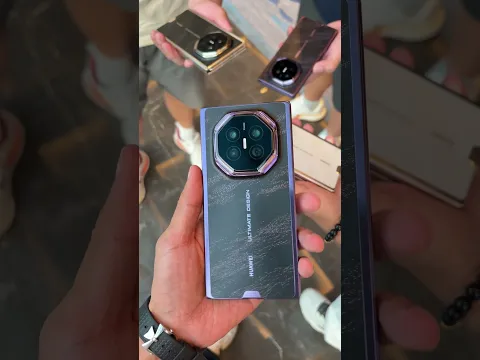 The Huawei Mate XT2 tri-fold folding phone is now available in three colors. Which one do you like?