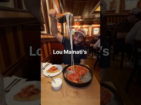 Trying Chicago Deep Dish…in Chicago #foodreview #mukbang