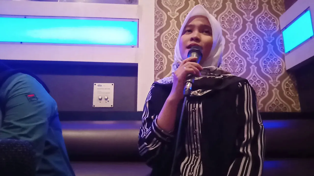 SHE'S GONE by ERY KARAOKE WITH KOKO SALIM  087807178999