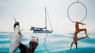 Living in a TINY HOME off the grid CATCH & COOK Episode 210 (Sailing Catalpa)