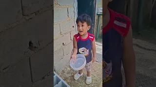 El mini habilidoso buscando al señor Andres #humor #familia