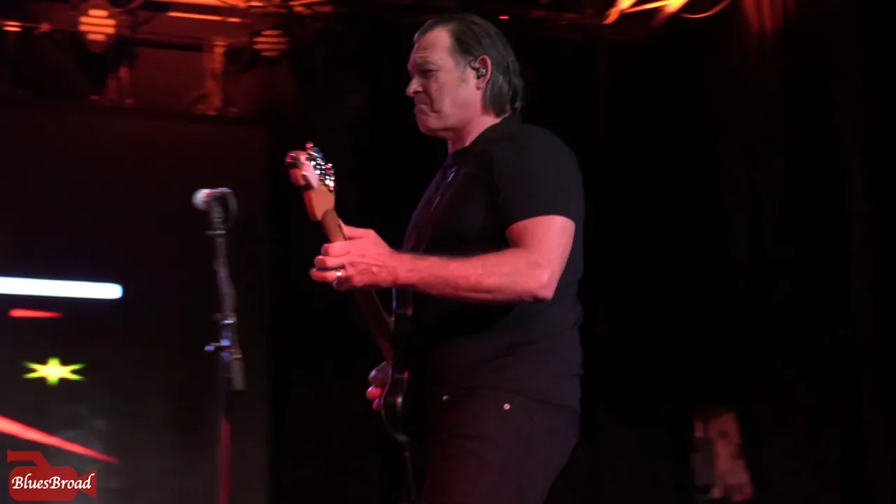 Can't Keep A Good Man Down • TOMMY CASTRO & the PAINKILLERS • Highline Ballroom NYC 11/14/18 Can't Keep A Good Man Down • TOMMY CASTRO & the PAINKILLERS • Highline Ballroom NYC 11/14/18