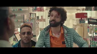 الحراق دخل الصيدلية يتعالج سرقها من مسلسل هوجان 