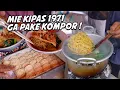 Download Lagu GA TAU MANA YG PERTAMA JUALAN, MIE KIPAS INI GA PAKE KOMPOR MINYAK DARI AWAL!