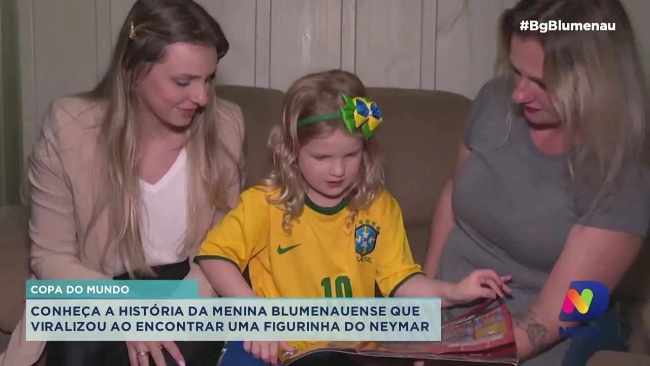 Copa do Mundo: conheça a história da menina que viralizou ao encontrar uma figurinha do Neymar