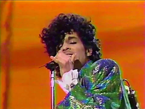 Download MP3 Prince - Purple Rain - Live At American Music Awards 1985 (HQ)