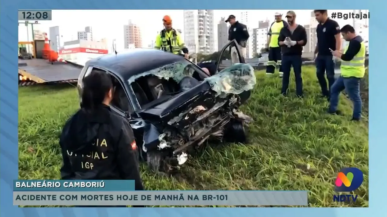Acidente com morte hoje na BR-101, câmera flagra acidente entre carro e moto em Itapema