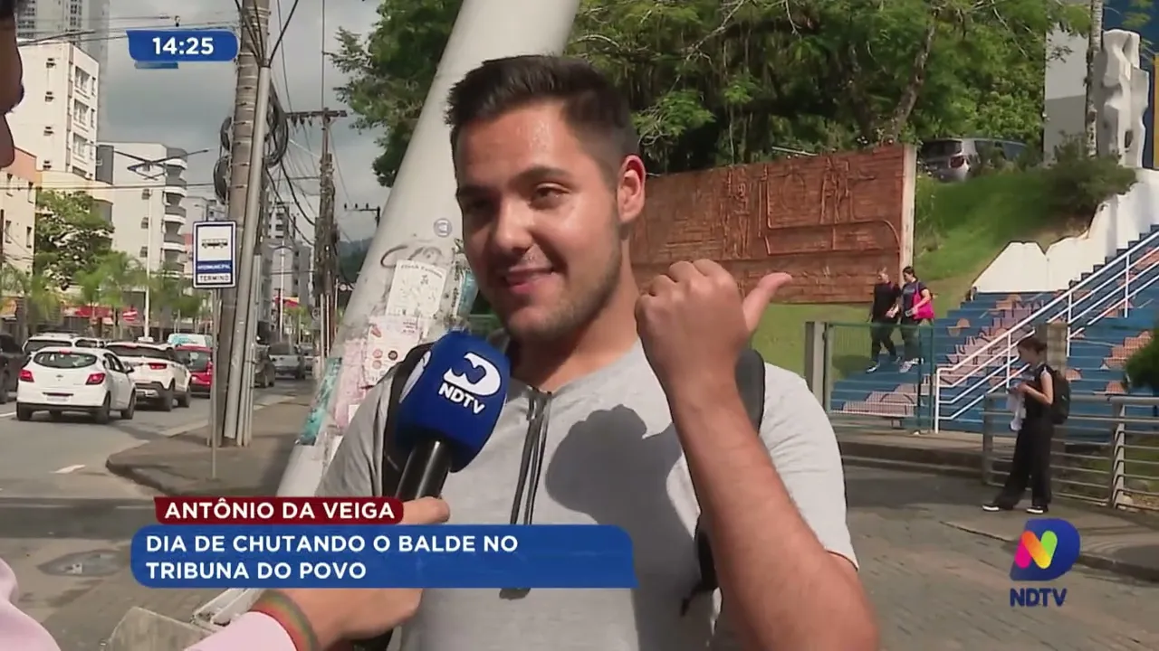 Chutando o Balde na rua Antônio da Veiga