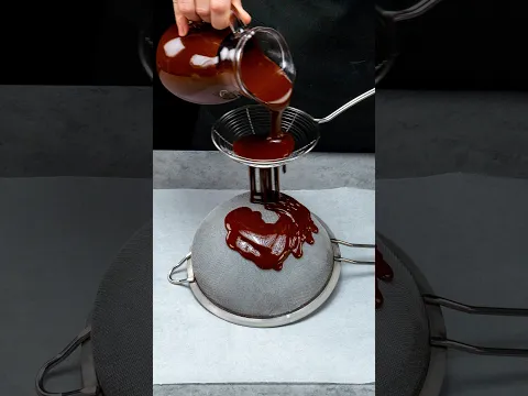 A sobremesa de chocolate que surpreendeu a todos com este truque.