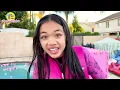 Charlotte & Eva Pink vs Blue Pool Battle! Fun Kids Story
