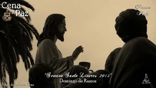 La bajada majestuosa de la Hermandad de la Santa Cena Sacramental, con su banda de cabecera interpretando el Cantar del Arriero, por calle Iglesia en durante una radiante tarde de Domingo de Ramos, momentazo de esta Semana Santa de Linares 2015