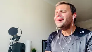 رامي صبري   غمضت عيني            لايف بدون موسيقي دندنها