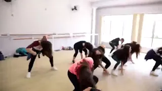 أغنيه بسيطه بسيطه ررررروعه 