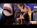 Download Lagu Avril Lavigne - Here's To Never Growing Up (Remastered) Live Tv Show JMMKMML 2013 HD