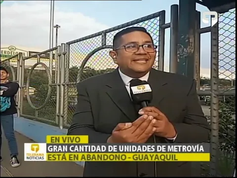 Gran cantidad de unidades de Metrovía está en abandono - Guayaquil
