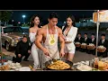 Download Lagu 買炒飯的窮小夥攤位被砸，黑幫幫主看到他的項鍊立刻下跪求饒，美女戰神趕到喊主人，頂級白富美丟百億訂單求見！#短劇  #總裁灰姑娘 #窮小子逆襲#小爽追短劇