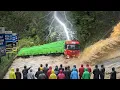 Download Lagu BERJUANG HABIS-HABISAN !!! SOPIR PANTANG MENYERAH, Drama Truk Siba Surya Melawan Cuaca Buruk