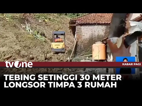 Video Amatir Tebing Longsor Timpa Rumah Warga