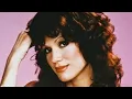12 Sexy Photos of Pamela Hensley