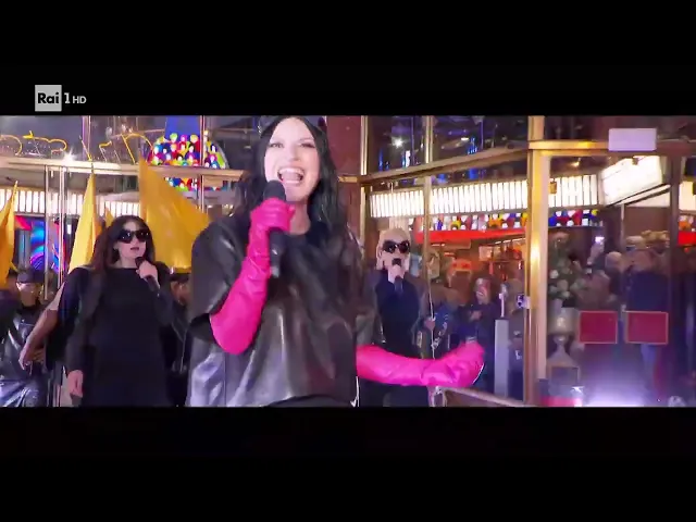 Sanremo 2026 - Laura Pausini canta 'Ritorno ad amare', 'Immensamente' e 'Io canto'