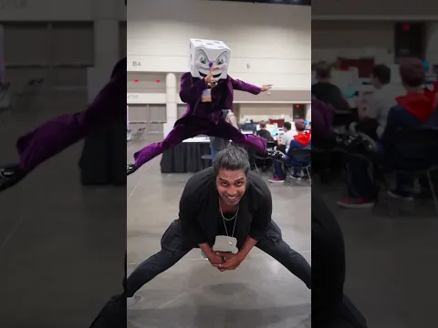 Poses with cosplayers #shorts