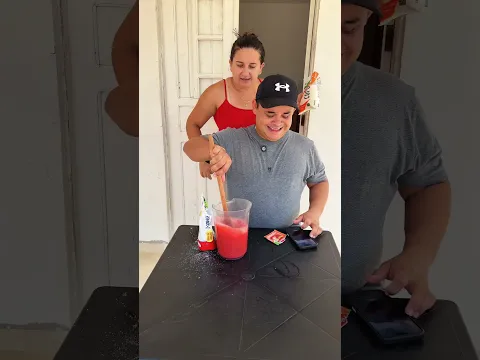 Suco com sabão em pó.