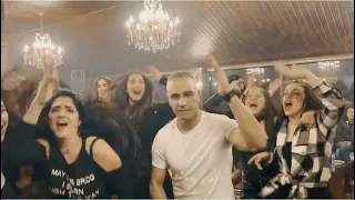 بطلنا نعشق ونحب   ماعد اركب طيارة  بسبوس عاشق بسة   دندنها