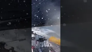 Foiling vs. Non-foiling Trimarans