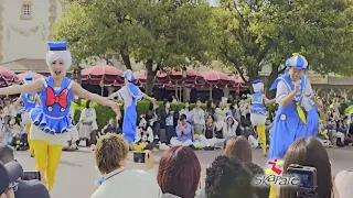 disney tokyo desfile donald duck 2025