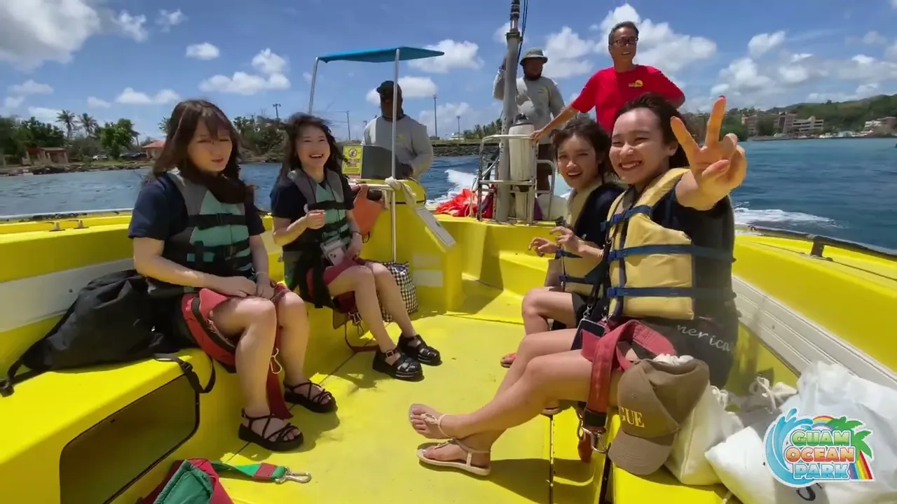 グアム パラセーリング＆選べるマリンスポーツ（シュノーケリング/ジェットスキー/バナナボート付きプランあり）予約＜送迎付き／抜群の開放感！鳥になった気分で空から美しい景色を眺める非日常を体験！＞ SUNNY SIDE UP GUAM