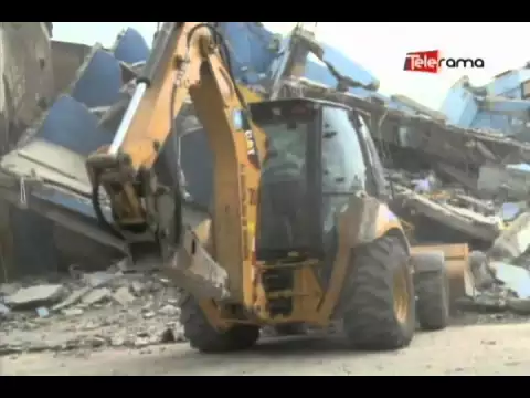 Desde Ayacucho y Garcia Moreno casas caídas por terremoto