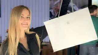 Visiting the Cupertino Apple Stores