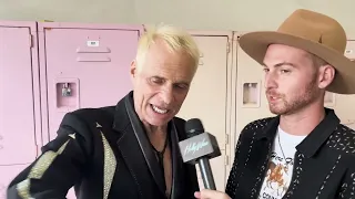 David Lee Roth Gets Wild at Stagecoach | Hollywire