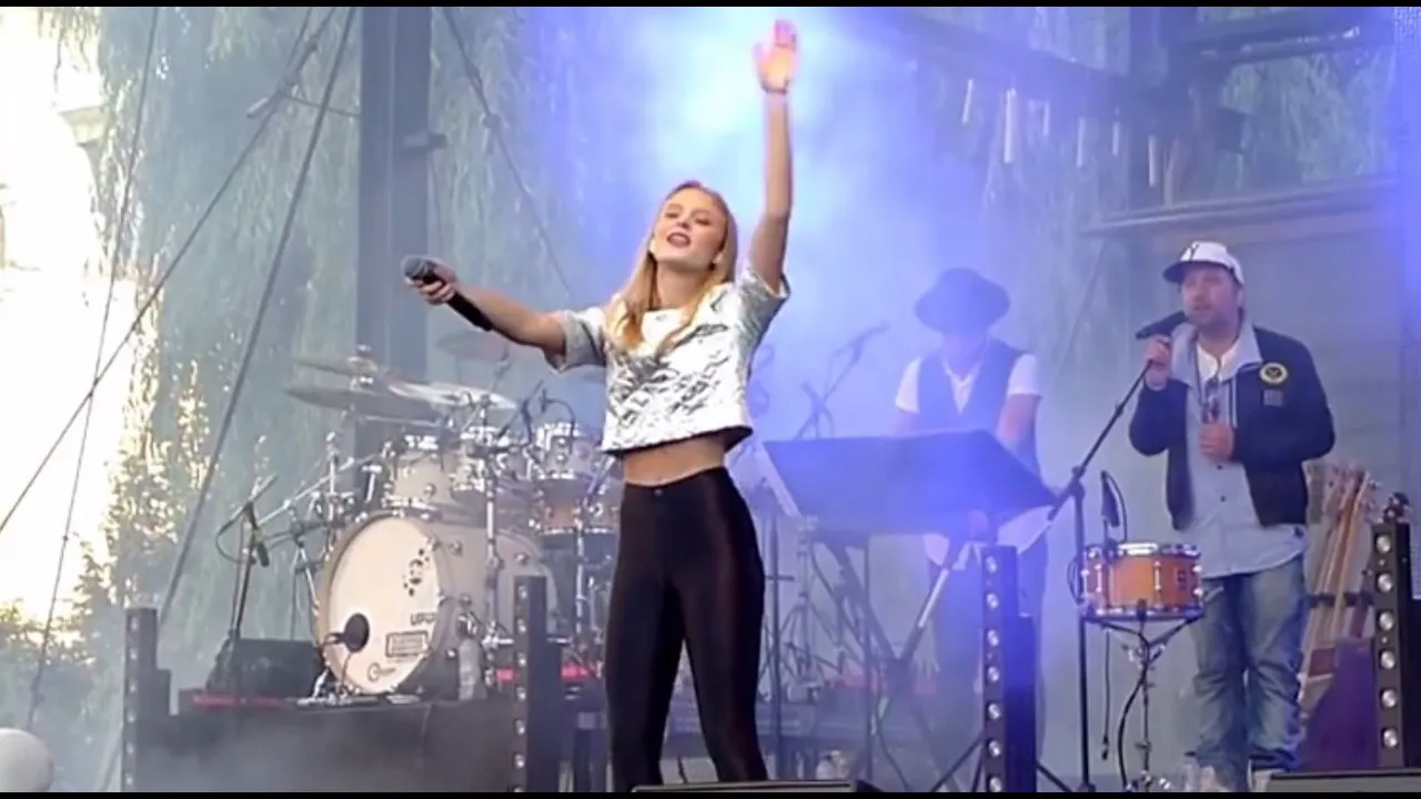 ZARA LARSSON 2014 - UNCOVER - STOCKHOLM - LIVE - SWEDEN